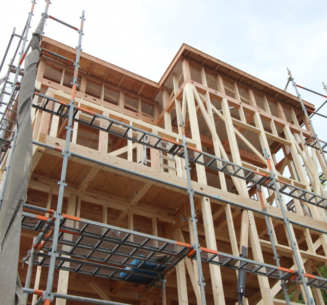 新築工事中の住宅