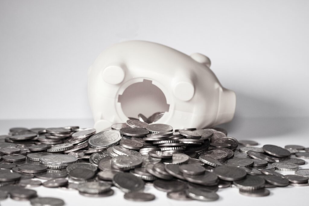 貯金を取り崩すイメージ